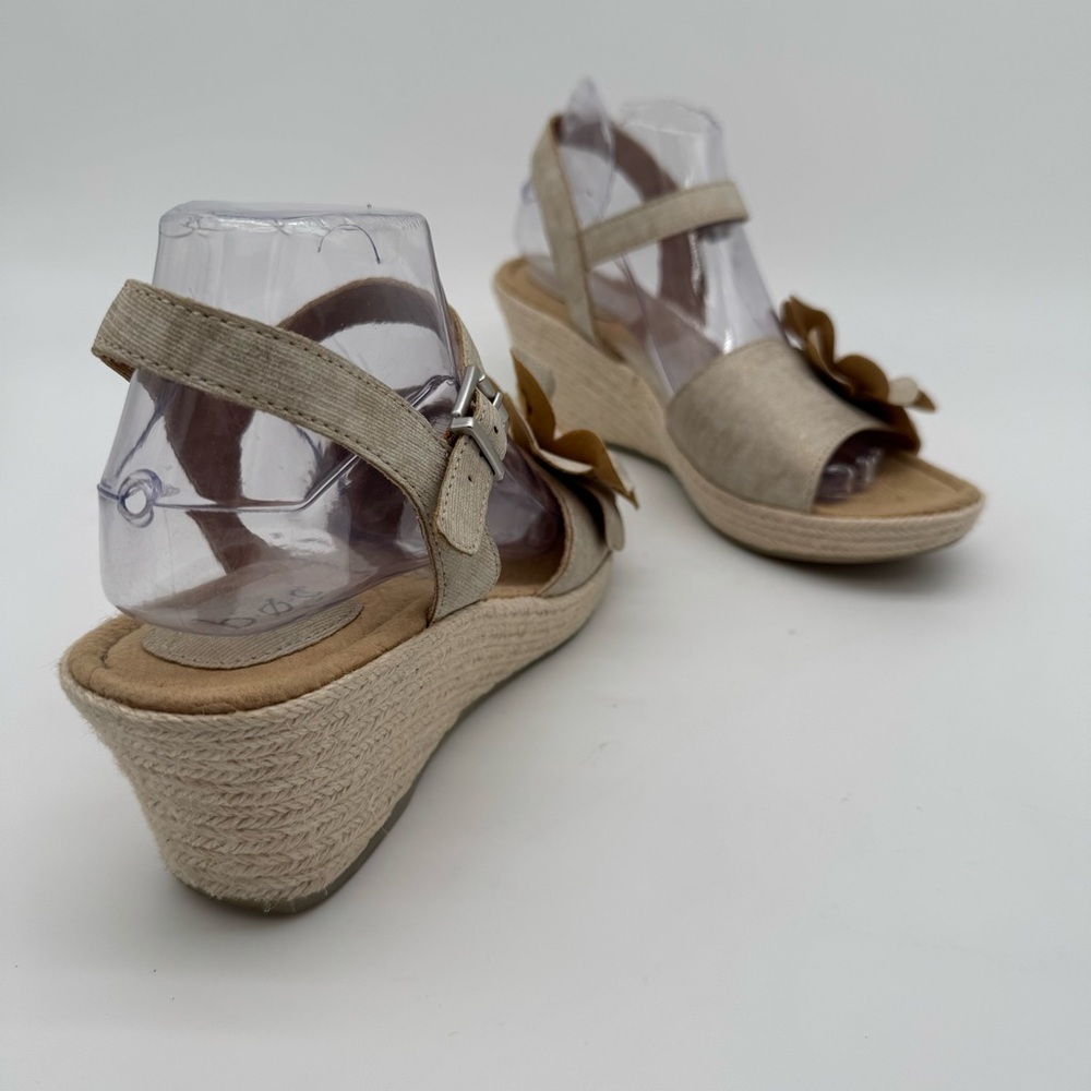 Born Tan Gold Canvas Flower Espadrille Wedge Sandal Size 9 M - Picture 10 of 10